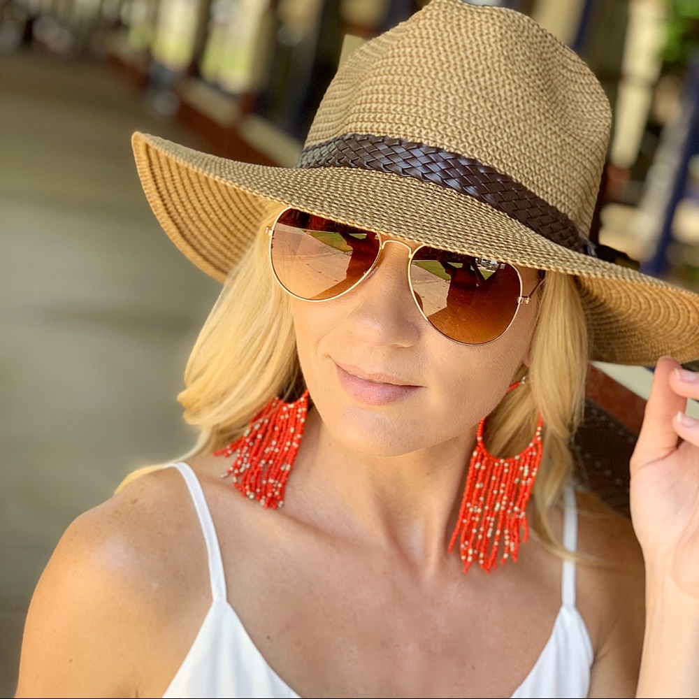 Gold Aviator Sunglasses - Picture 3 of 4